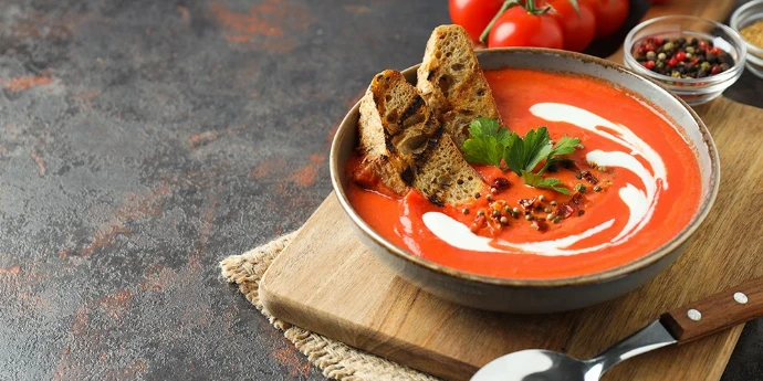 Čorba od paradajza sa indijskim orasima (bez glutena)