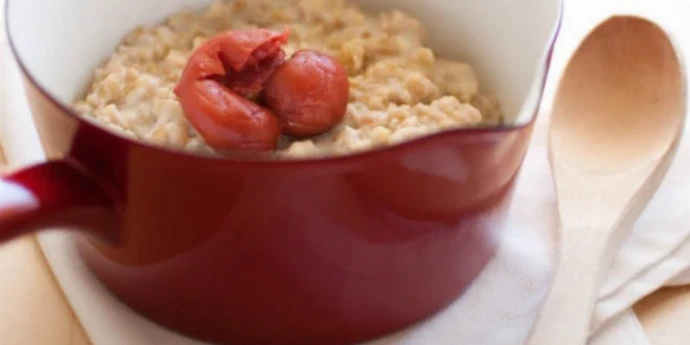 Kaša od pirinča i ječma sa bademima