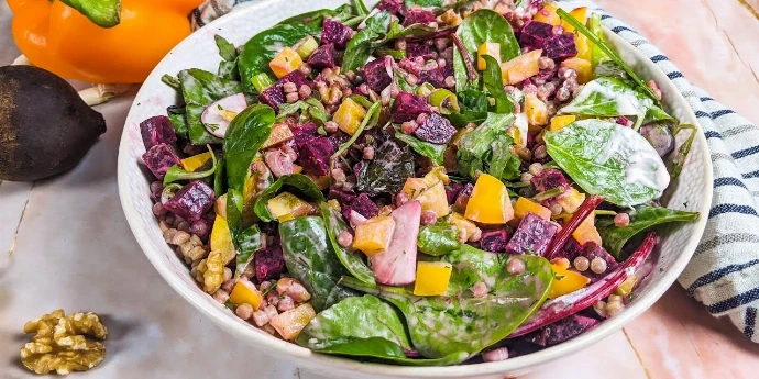 Kus kus i salata od pečene cvekle