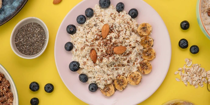 Topla ovsena kaša sa banana čipsom za zdrav početak dana!