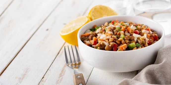 Salata od crvenog sočiva i pirinča