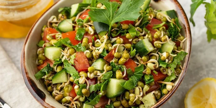 Sremuš, mungo pasulj i kukuruz kao salata