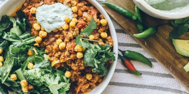 Veganski Chili Con Carne sa pečenim leblebijama