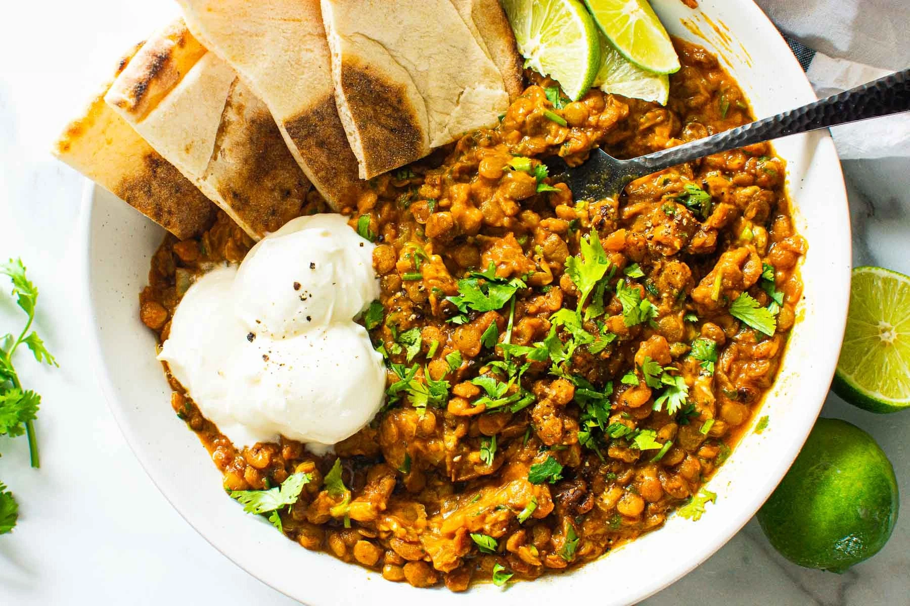 Kari sa zelenim sočivom