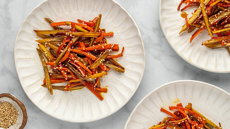 Kinpira korenasto povrće (bez glutena)