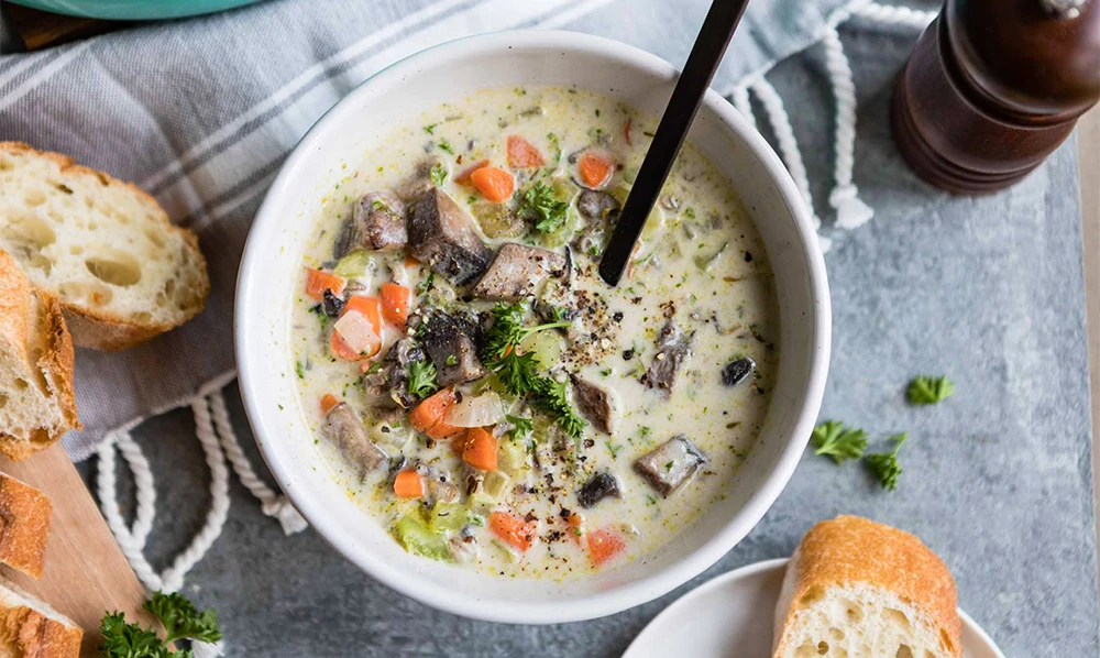 Kremasta supa od integralnog pirinča i portobelo pečuraka