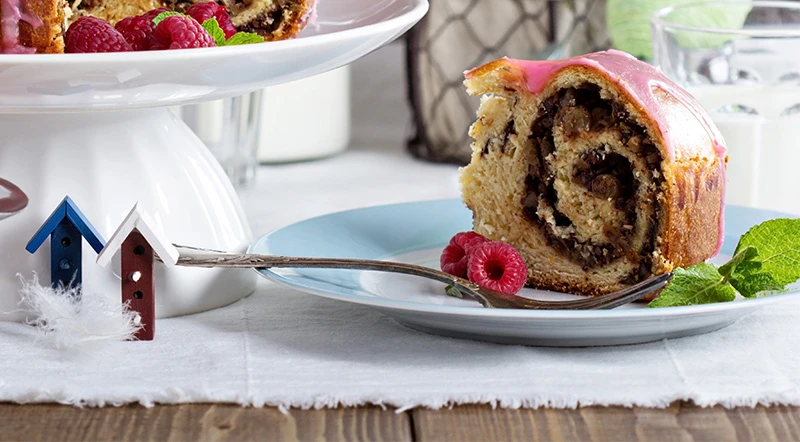 Sladak hleb sa suvim grožđem