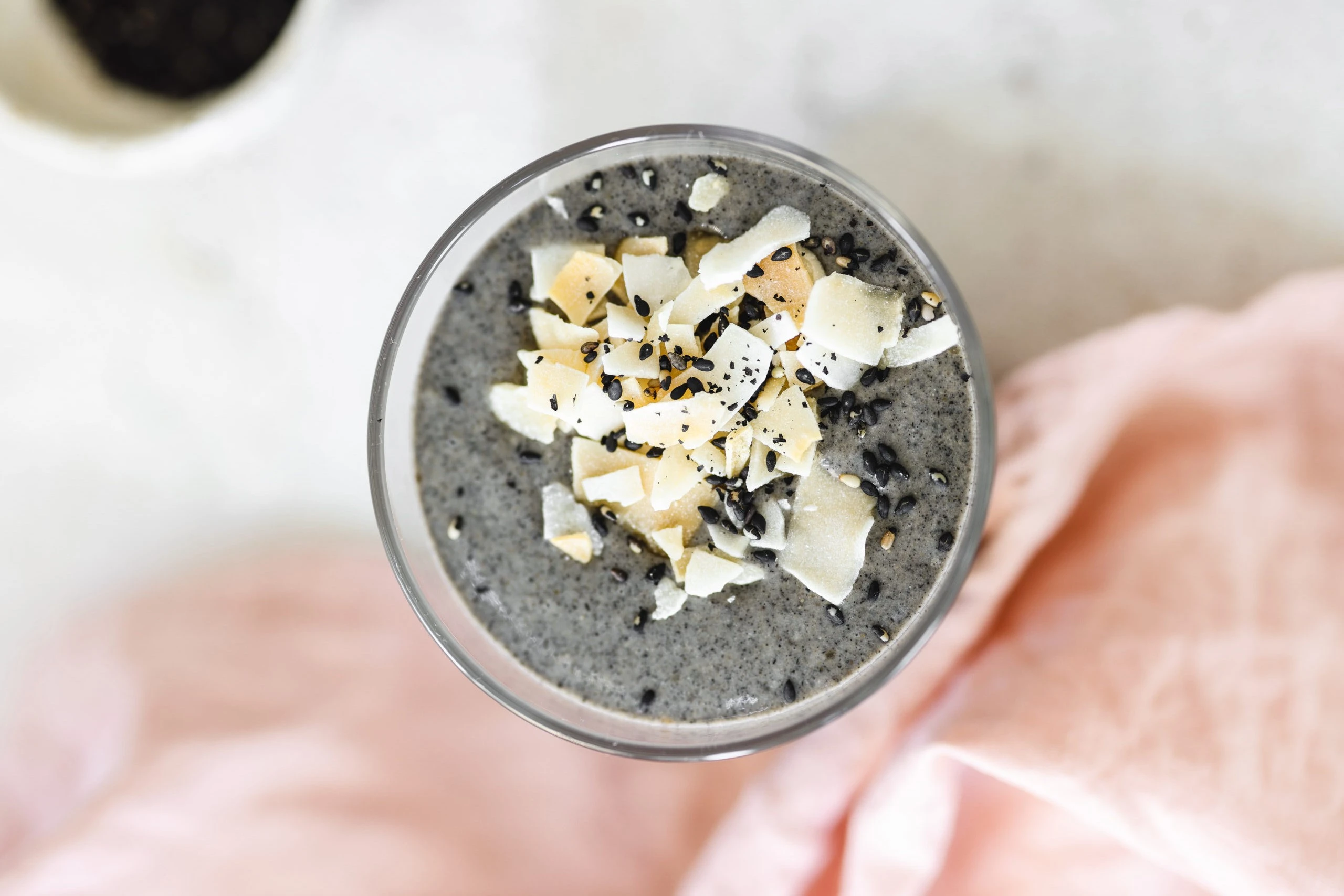 Smoothie od crnog susama (bez glutena)