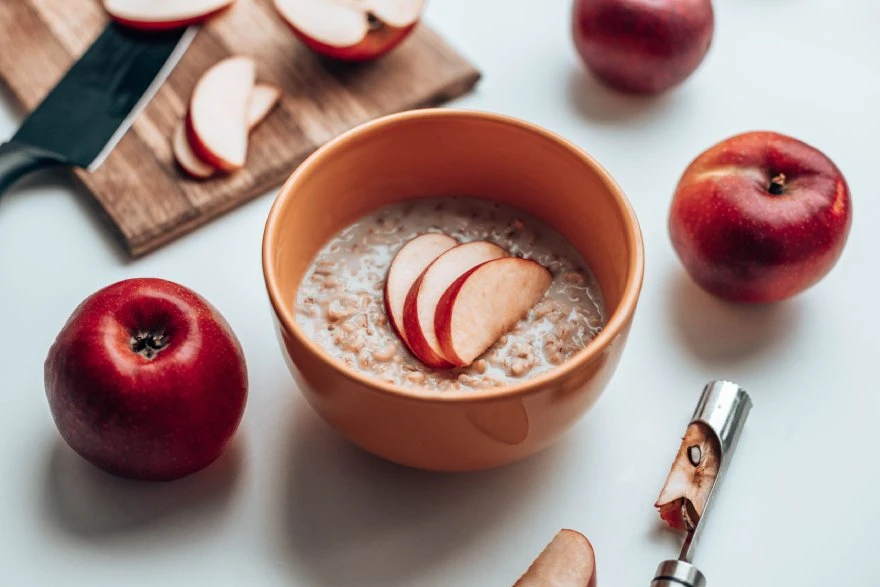 Ovsena kaša sa jabukom